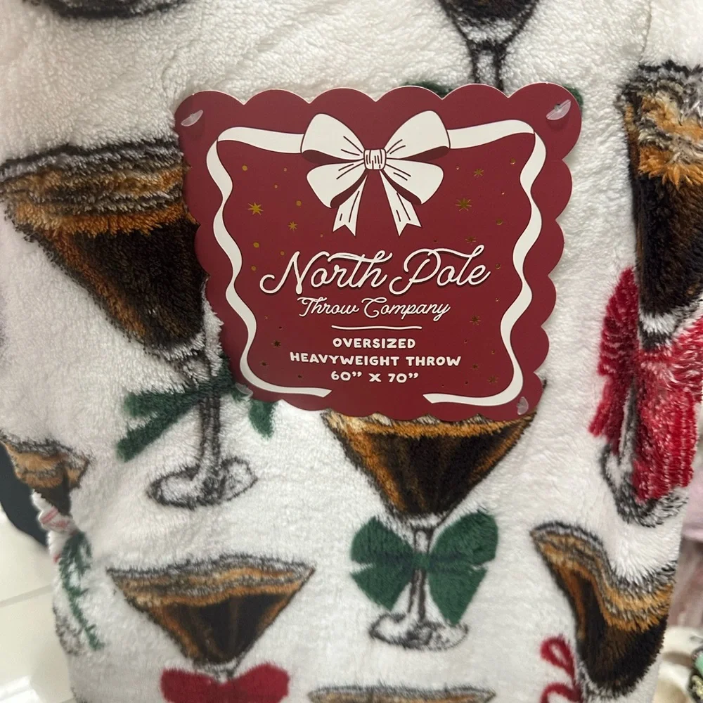 North Pole Espresso Martini Holiday Oversized Heavyweight Throw